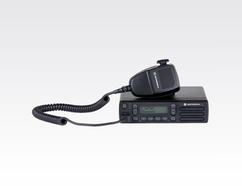 摩托羅拉XIR M3688 字母數字顯屏車載台